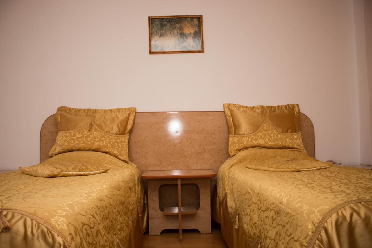 N&S Hotel Barlad Bîrlad Zewnętrze zdjęcie
