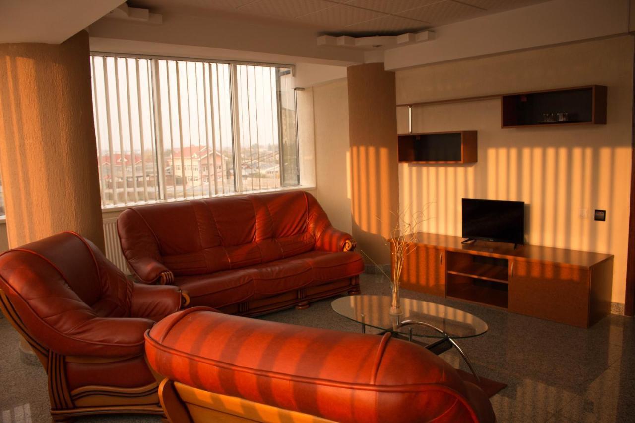 N&S Hotel Barlad Bîrlad Zewnętrze zdjęcie